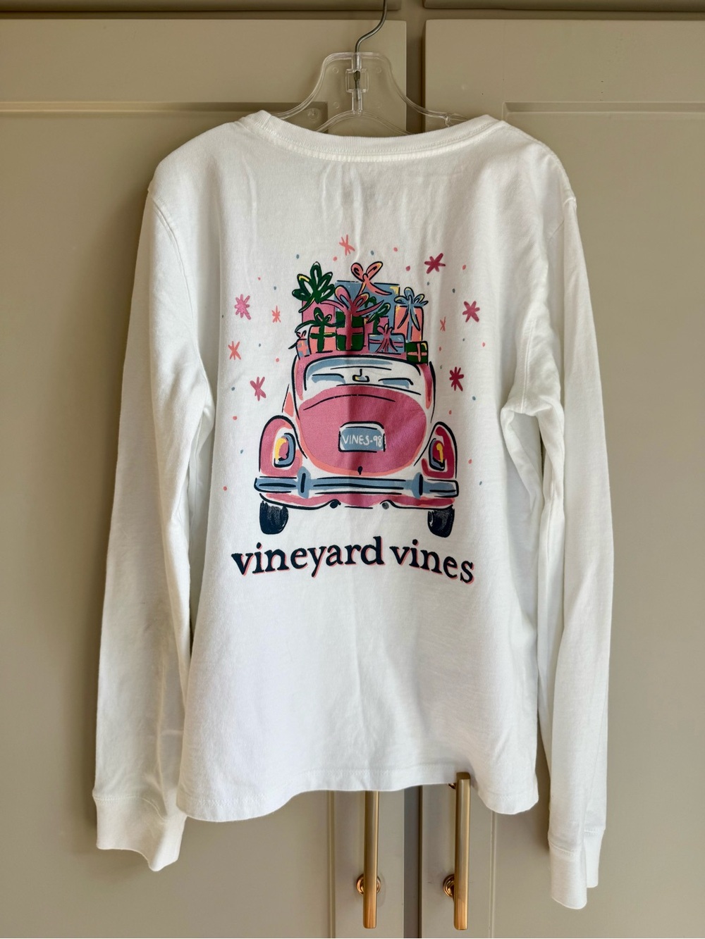 Vineyard Vines Kids White Long-Sleeve Graphic Tee - Pink Car with Presents - Picture 3 of 6